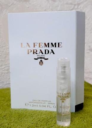 Prada la femme💥original мініатюра пробник mini spray 1,2 мл у книжці2 фото