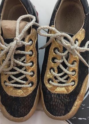 Кросівки дитячі