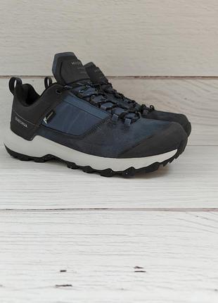 Трекінгові черевики quechua