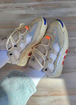 Женские кроссовки adidas niteball beige grey logo v / smb