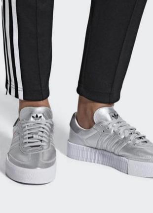 Adidas sambarose