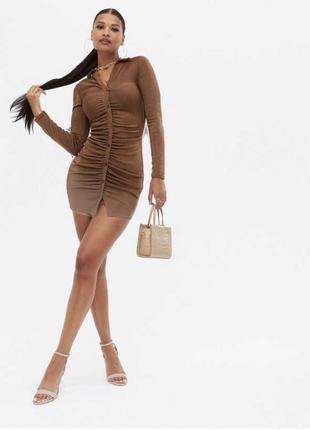 Платье по фигуре в шоколадном цвете