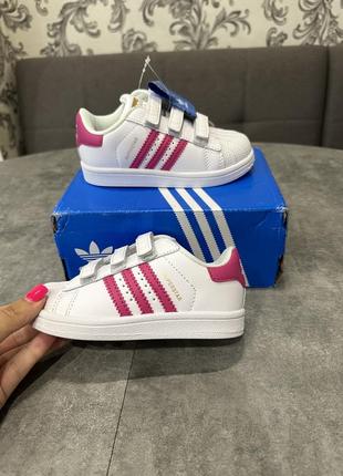 Дитячі кросівки для дівчинки adidas