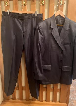 Чоловічий костюм