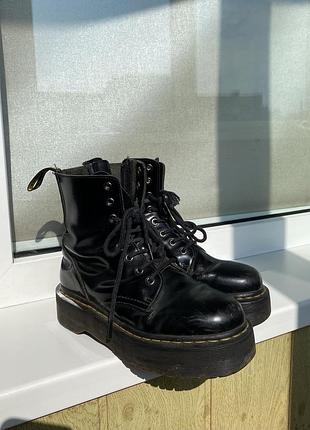 Чорні черевики dr. martens оригінал на платформі, товста подошва