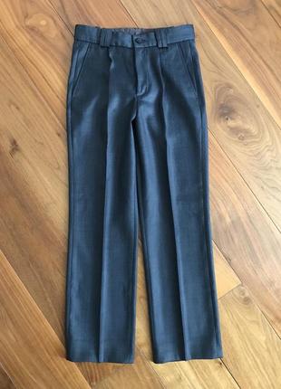 Брюки на худенького мальчика, на рост 128-134. состояние новых. 80 % вовни.