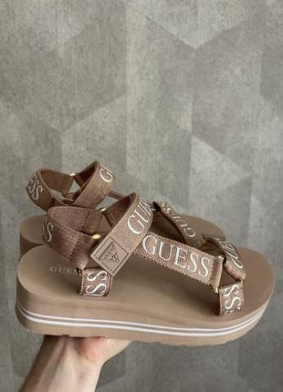 Босоніжки guess