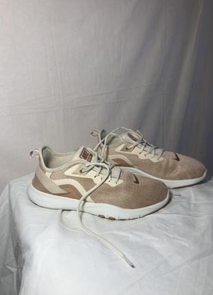 Легкі жіночі кросівки для тренувань nike flex tr9