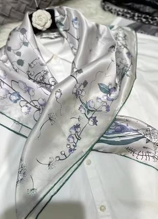 В наличии платок из 100% натурального китайского шелка, в размере 90x90