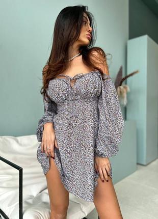 Женское мини платье в цветочный принт