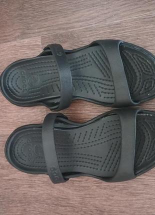 Босоніжки crocs