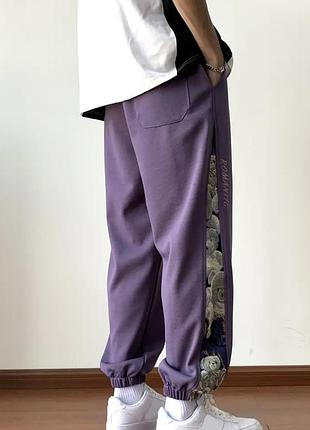 Брюки с вышивкой медведеки