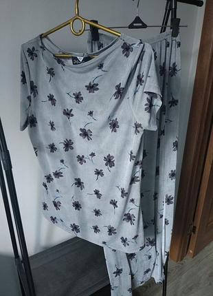 Костюм з довгою спідницею