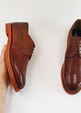 Коричневые мужские туфли