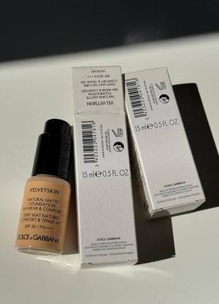 Тональний крем з spf30 dolce & gabbana velvetskin natural matte foundation тестер 15ml