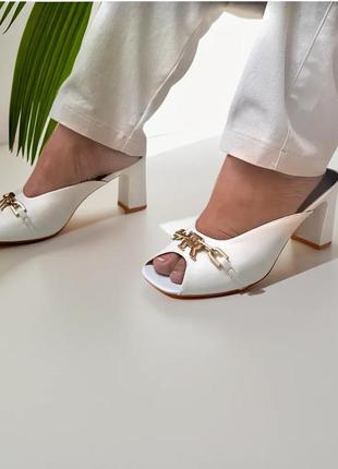 Женские шлепки на каблуке mei de li 1058 белые