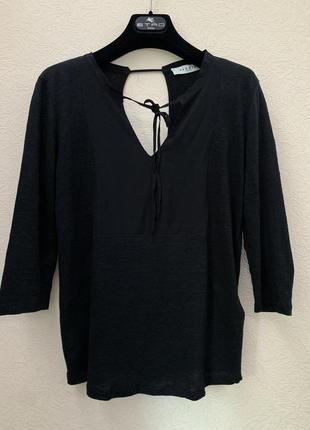 Футболка з відкритою спинкою