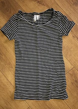 Футболка новая в полоску оригинальная