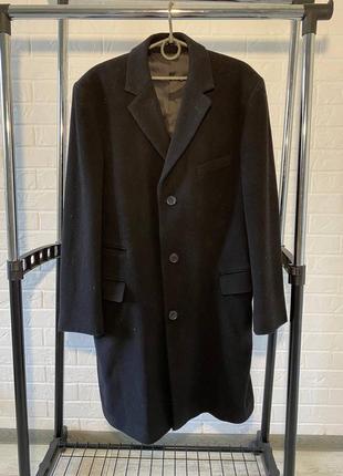 Черное шерстяное мужское пальто
