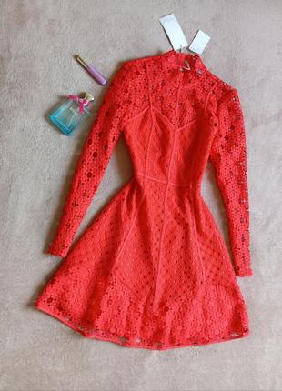 Невероятное качественное стильное кружевное красное платье на подкладке michael keegan