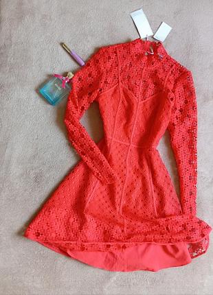 Невероятное качественное стильное кружевное красное платье на подкладке michael keegan
