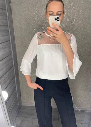 Шифонова блуза з вишивкою