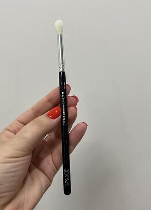 Кисть zoeva 224 luxe defined crease - для нанесення і розтушовування тіней