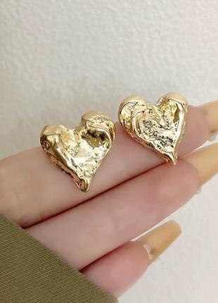 Стильные серьги