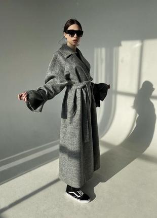 Сіре вовняне оверсайз пальто максі кімоно в стилі max mara