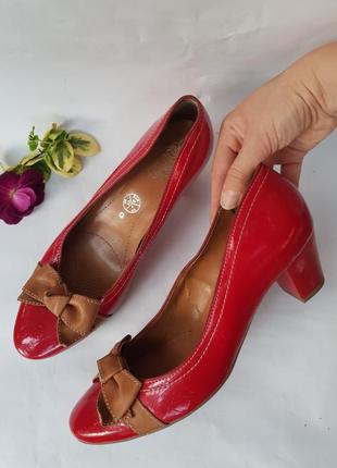 Лакові червоні туфлі luftpolster