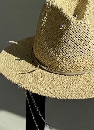 Капелюх федора жіночий d.hats з рафія з подвійним ланцюгом серебро світло бежевий3 фото