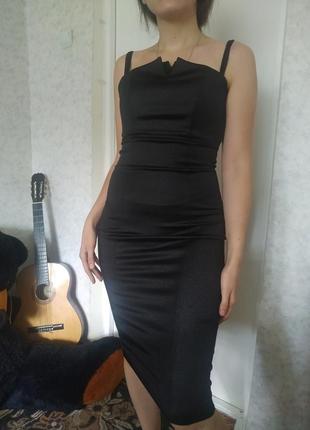 Стильное облегающее платье