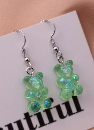 Сережки в виде мармеладных мишек зеленые перламутровые, размер 1,6*1см, смола