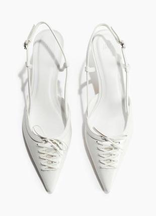 Біло-бежеві туфлі hm new