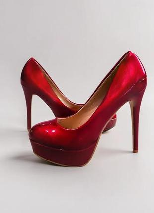 Жіночі шкіряні туфлі на високих підборах seven 1095 червоні