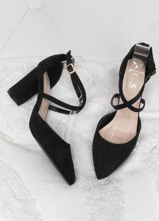 Шикарные туфли, босоножки, лодочки 38 размера