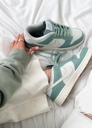 Nike dunk low grey/white 2