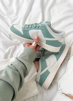 Nike dunk low grey/white 10