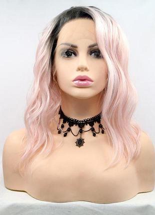 Парик zadira пастельно розовый женский короткий волнистый с омбре