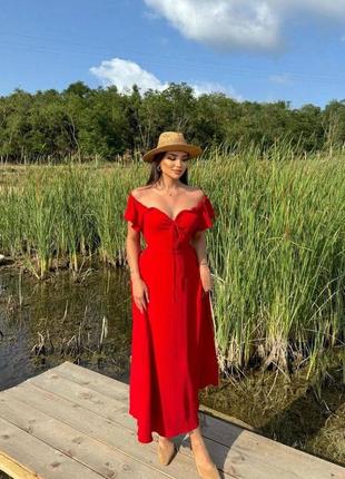 Длинное платье с пышной юбкой солнце расклешённое с декольте с открытыми плечами...