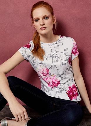 Футболка в ніжний квітковий принт від ted baker