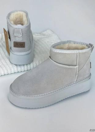 Жіночі короткі уггі на потовщеній підошві замшеві/шкіряні