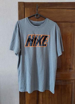 Мужская футболка nike dri-fit