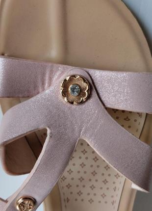 Босоніжки розпродаж6 фото