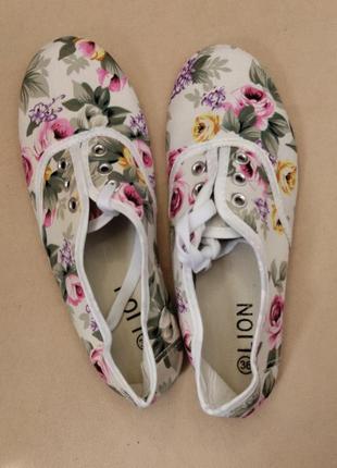 Мокасини кеди