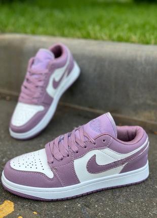 Кросівки фіолетові