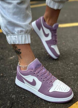 Кросівки фіолетові