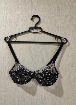 Бюстгальтер
