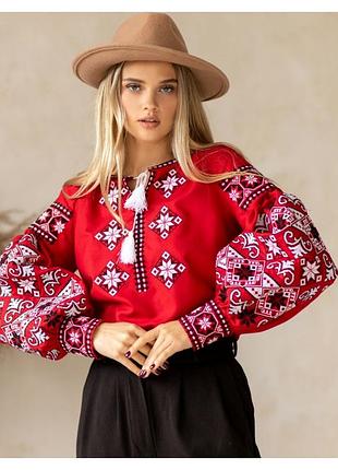 Вишиванка жіноча святкова