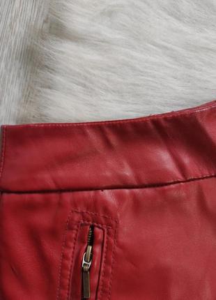 Красная короткая кожаная юбка мини с карманами эко червона молниями замками6 фото